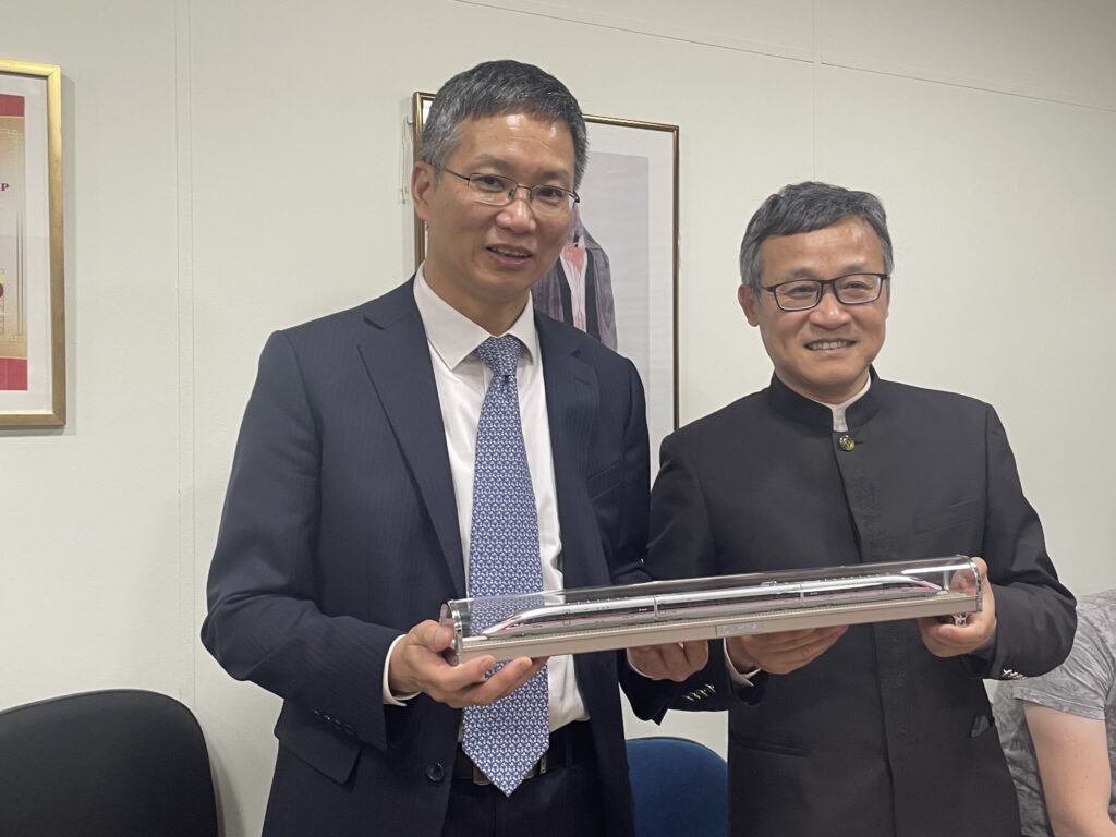 Visita do Consulado Geral da República Popular da China 